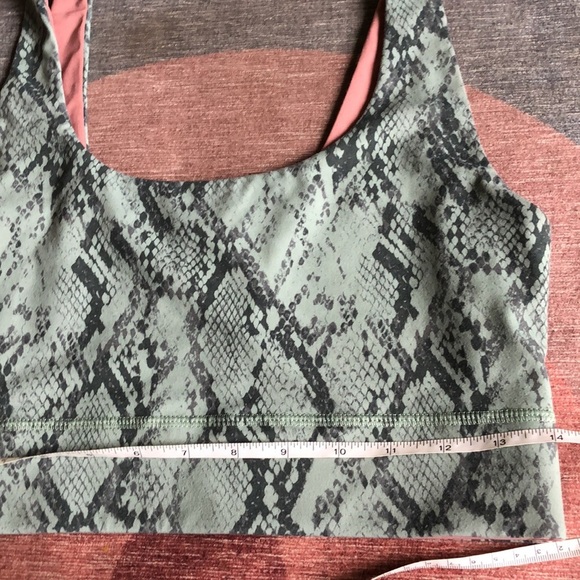 Fabletics Reversible Canyon Snakeskin Sports Bra - Picture 9 of 10